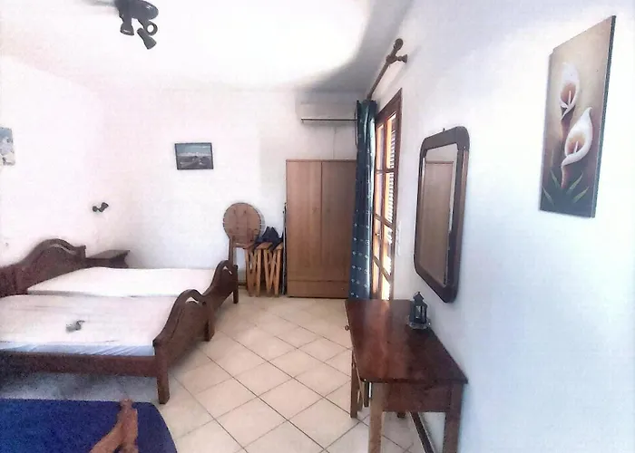 Castello Azzurro * Agia Anna (Naxos)